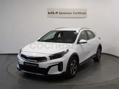 Usado Kia XCeed 140 CV (102 kW) 2025 Blanco SUV