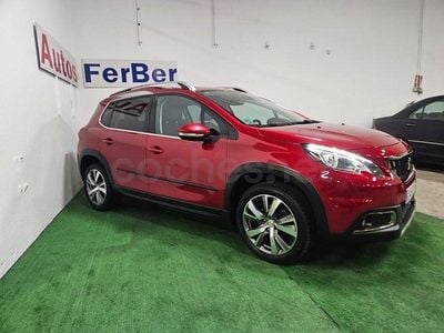 Usado Peugeot 2008 Allure 110 CV (80 kW) 2018 Granate SUV