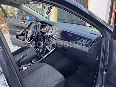 Usado VW Polo Edition 75 CV (55 kW) 2018 Gris / plata Utilitario