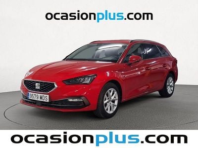 Usado Seat Leon ST Style 110 CV (80 kW) 2023 Rojo Familiar