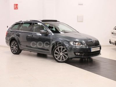 Gris / plata Usado 2014 Skoda Octavia Familiar | 14.990 € (Un poco caro)
