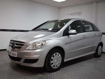 Gris / plata Usado 2008 Mercedes B150 Monovolumen | 7900 €