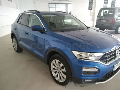 Usado VW T-Roc Advance 115 CV (84 kW) 2020 Azul SUV