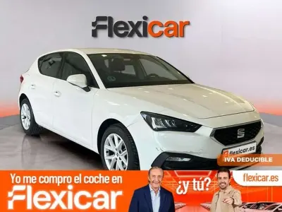 Usado Seat Leon Reference 116 CV (85 kW) 2022 Blanco Utilitario