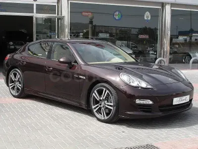 Usado Porsche Panamera Platinum Edition 250 CV (183 kW) 2012 Marrón Utilitario