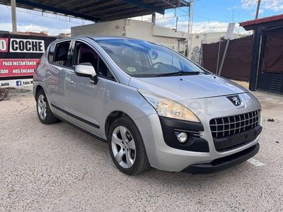 Gris / plata Usado 2010 Peugeot 3008 Premium Berlina | 6200 € (Un poco caro)