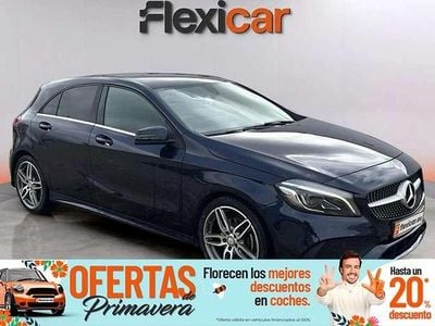 Usado Mercedes A180 Elegance 109 CV (80 kW) 2017 Azul Utilitario