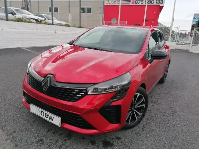 Usado Renault Clio V Techno 90 CV (66 kW) 2023 Rojo Berlina