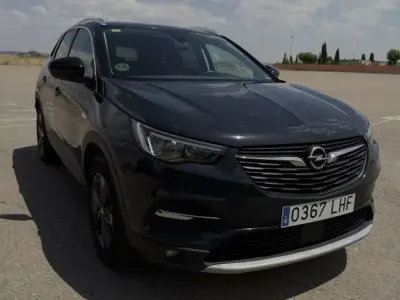 Usado Opel Grandland X Edition 131 CV (96 kW) 2020 Gris SUV