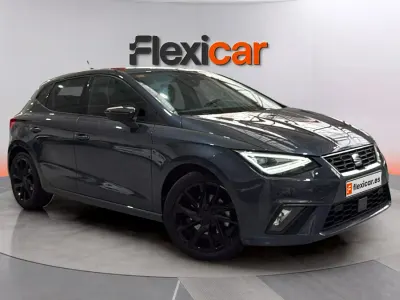 Usado Seat Ibiza FR 110 CV (80 kW) 2021 Gris Utilitario
