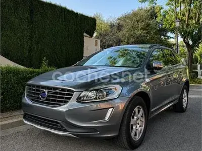 Usado Volvo XC60 Inscription 150 CV (110 kW) 2017 Gris / plata SUV
