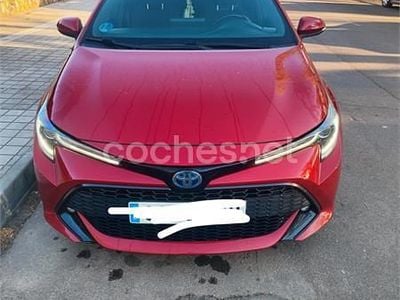 Begagnad Toyota Corolla 122 HK (89 kW) 2019 Röd Sedan