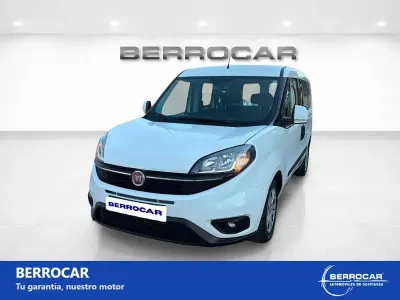 Usado Fiat Doblò 105 CV (77 kW) 2021 Blanco Monovolumen