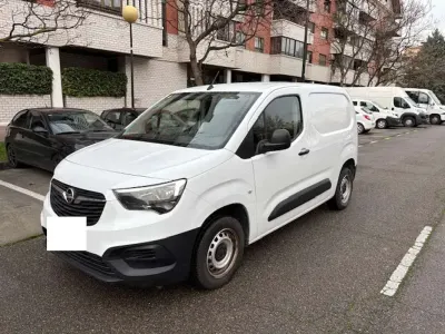 Usado Opel Combo S 99 CV (72 kW) 2022 Blanco Monovolumen