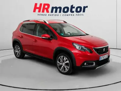 Usado Peugeot 2008 Allure 131 CV (96 kW) 2019 Rojo SUV