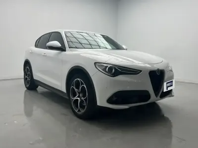 Usado Alfa Romeo Stelvio Sprint 190 CV (139 kW) 2022 Blanco SUV