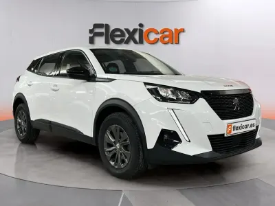 Usado Peugeot 2008 Active 110 CV (80 kW) 2022 Blanco SUV