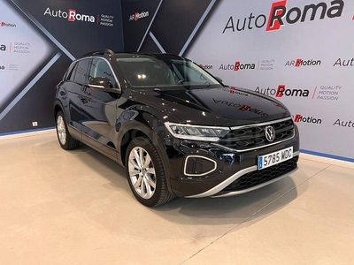 Usado VW T-Roc Life 150 CV (110 kW) 2023 Gris / plata SUV