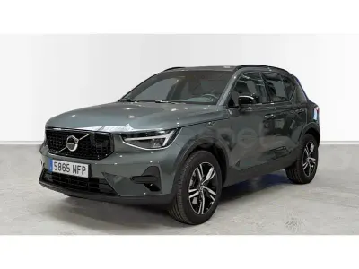 Usado Volvo XC40 Plus 163 CV (119 kW) 2025 Verde SUV
