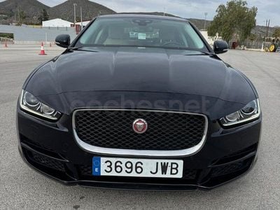 Usado Jaguar XE Pure 180 CV (132 kW) 2017 Negro Berlina