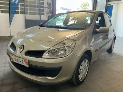 Usado Renault Clio Expression 68 CV (50 kW) 2007 Marrón Utilitario