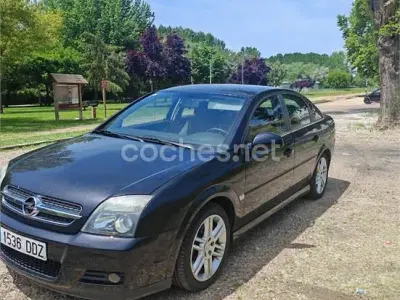 Usado Opel Vectra GTS 120 CV (88 kW) 2004 Negro Berlina