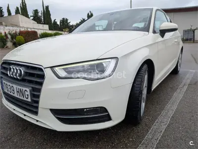 Usado Audi A3 Attraction 105 CV (77 kW) 2012 Blanco Utilitario