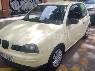 Usado Seat Arosa Stella 60 CV (44 kW) 2003 Amarillo Utilitario