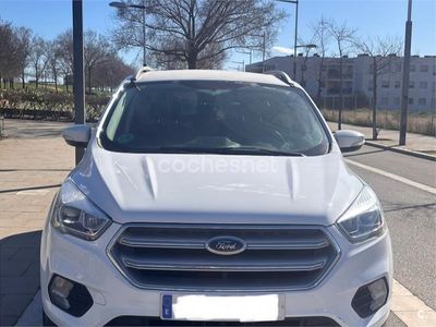Usado Ford Kuga Trend 120 CV (88 kW) 2019 Blanco SUV