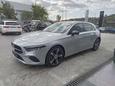 Usado Mercedes A180 136 CV (100 kW) 2024 Gris