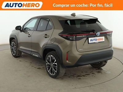 Usado Toyota Yaris Hybrid Style 116 CV (85 kW) 2021 Verde