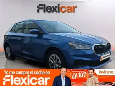 Usado Skoda Fabia Active 95 CV (69 kW) 2022 Azul Utilitario