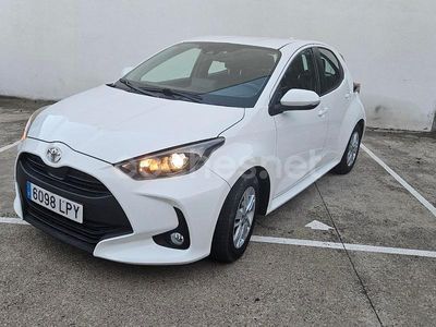 Usado Toyota Yaris 125 CV (91 kW) 2021 Blanco Berlina
