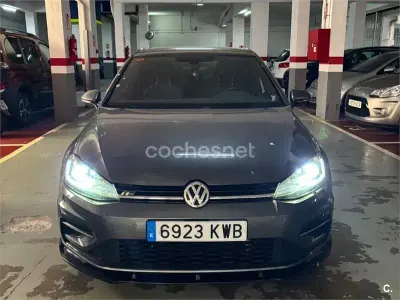 Usado VW Golf VII R-line 150 CV (110 kW) 2019 Gris / plata Berlina