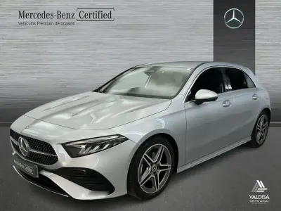 Usado Mercedes A180 136 CV (100 kW) 2025 Gris Berlina