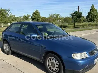 Usado Audi A3 Ambiente 102 CV (75 kW) 2002 Azul Utilitario