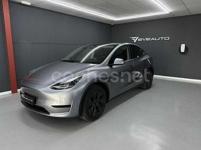 Eléctrico Usado 2024 Tesla Model Y RWD SUV | 38.500 € (Un poco caro)