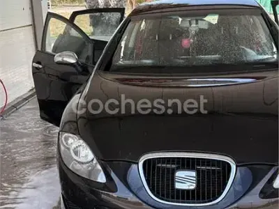 Usado Seat Leon Sport 105 CV (77 kW) 2007 Negro Utilitario