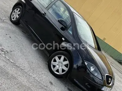 Usado Seat Altea Reference 102 CV (75 kW) 2007 Negro Monovolumen