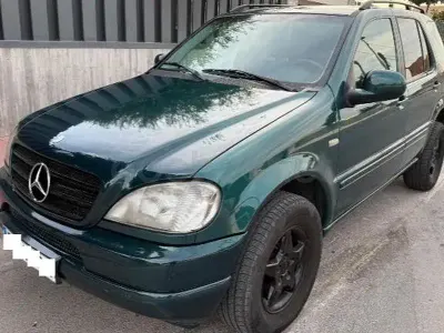 Usado Mercedes ML320 218 CV (160 kW) 1999 Verde SUV