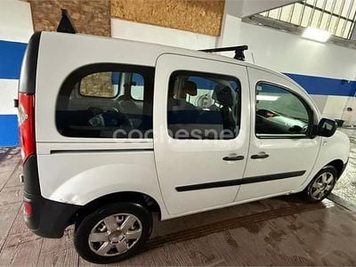 Usado Renault Kangoo 85 CV (62 kW) 2010 Blanco Familiar