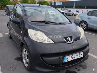 Usado Peugeot 107 68 CV (50 kW) 2008 Negro Utilitario