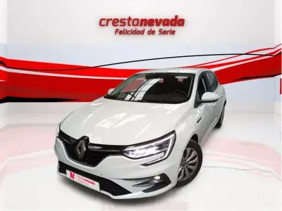 Usado Renault Mégane II Life 115 CV (84 kW) 2021 Blanco Berlina