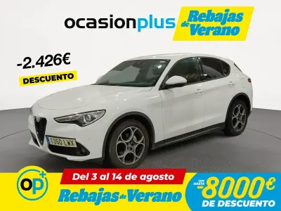 Usado Alfa Romeo Stelvio Sprint 160 CV (117 kW) 2022 Blanco SUV