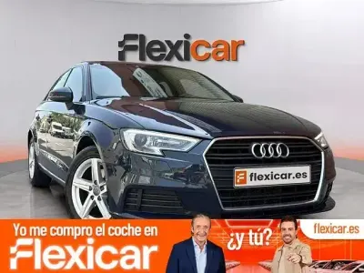 Usado Audi A3 Design 150 CV (110 kW) 2019 Azul Berlina