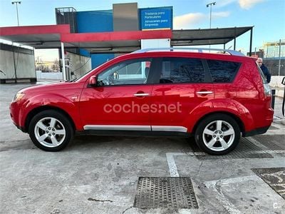 Usado Mitsubishi Outlander Invite 140 CV (102 kW) 2007 Rojo SUV