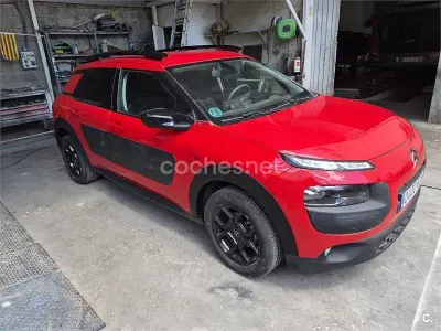Usado Citroën C4 Live 82 CV (60 kW) 2017 Rojo Berlina