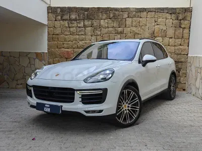 Usado Porsche Cayenne Turbo 520 CV (382 kW) 2016 Blanco SUV