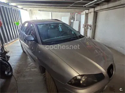 Usado Seat Cordoba Stella 64 CV (47 kW) 2005 Blanco Berlina