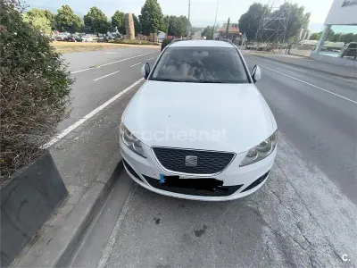 Usado Seat Exeo Reference 120 CV (88 kW) 2012 Blanco Familiar